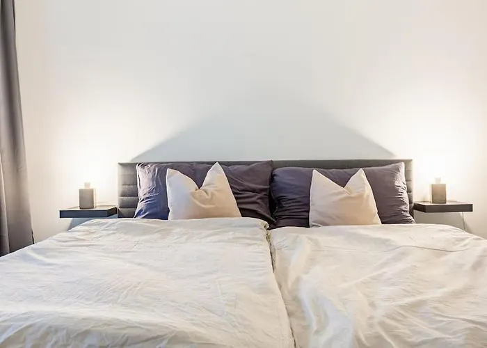 Luxus Wohnung mit Garten